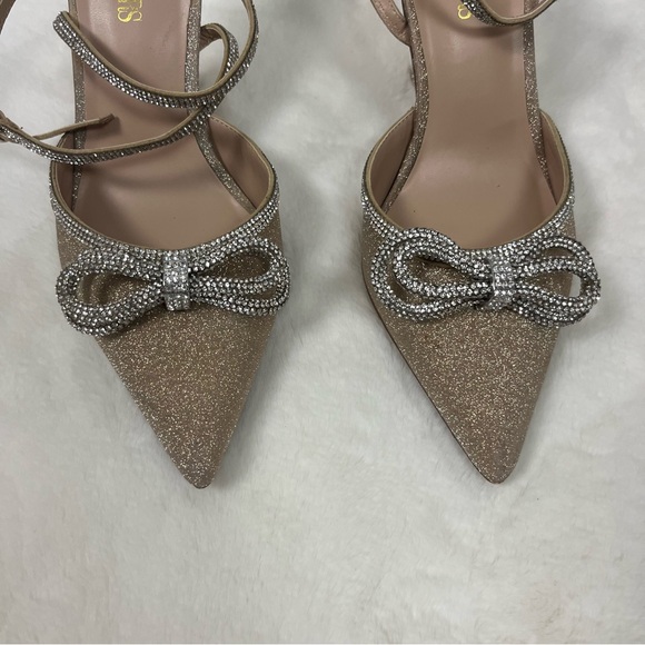 DREAM PAIRS GOLD GLITTER HEELS WITH CRYSTAL BOW SIZE 8.5 - Picture 9 of 15
